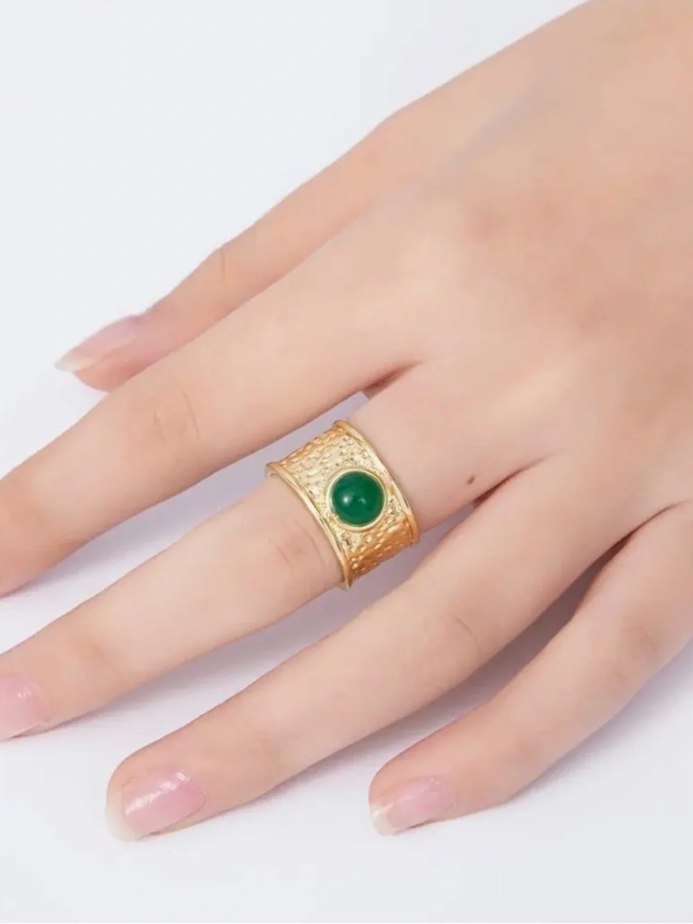 16K Gold Filled Red, Green Cabochon Gemstone Hammered Wide Band Ring - Picture 6 of 7